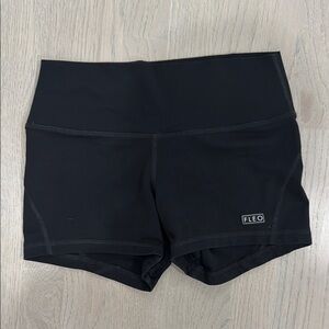 Fleo Apex Contour Shorts
